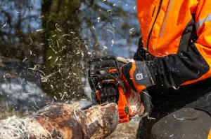Keahlian Operator Chainsaw Menentukan Keamanan di Lapangan